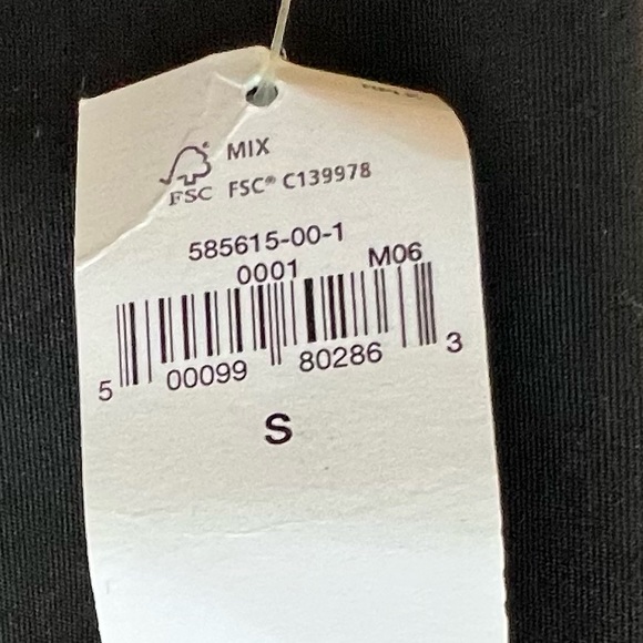 GapFit Recycled Power One-Piece Bodysuit. New with tags - Picture 5 of 5